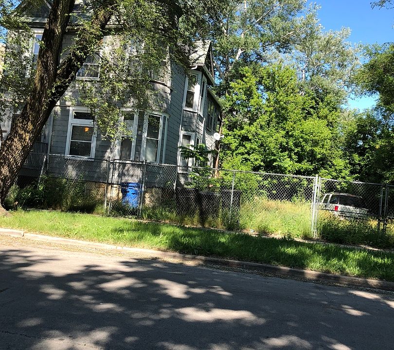 2nd image of 7045 S Woodlawn Ave