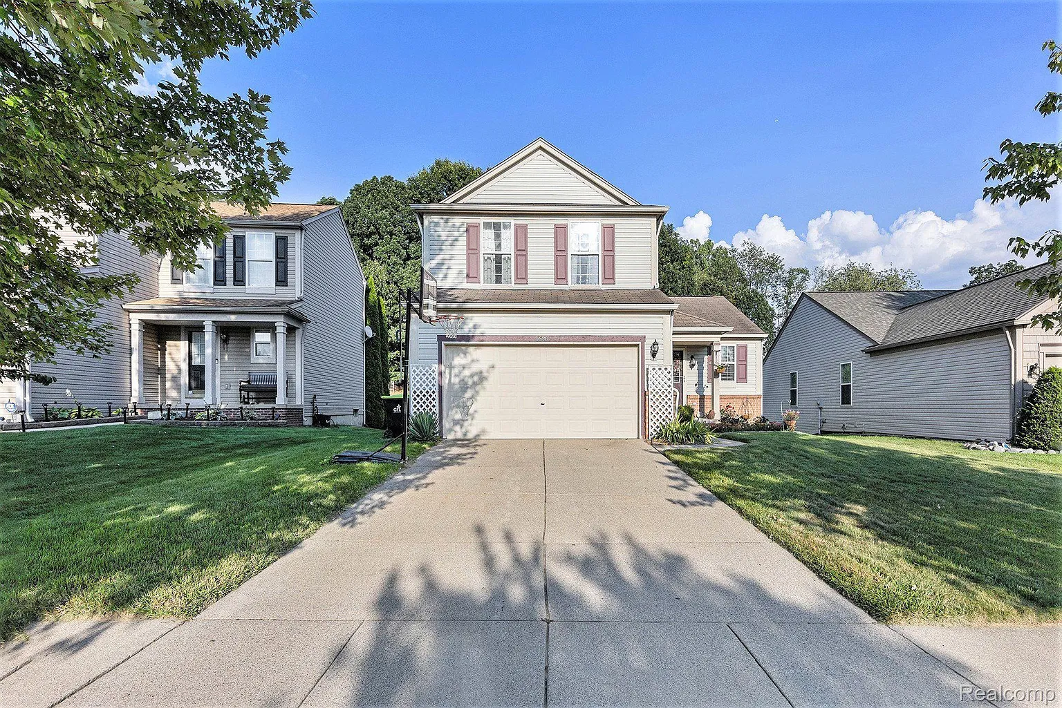 1630 Marshbank Dr photo 1