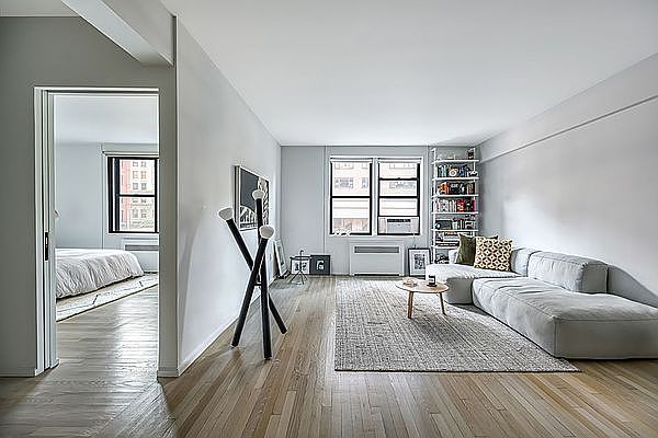 1st image of 60 9th Ave #310