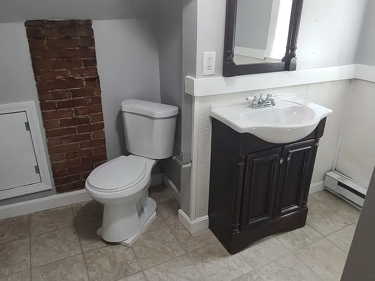 24 Halifax St #3 — Photo 8