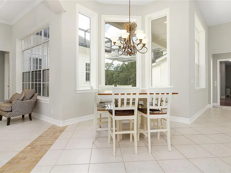 216 Eastpark Dr — Photo 22