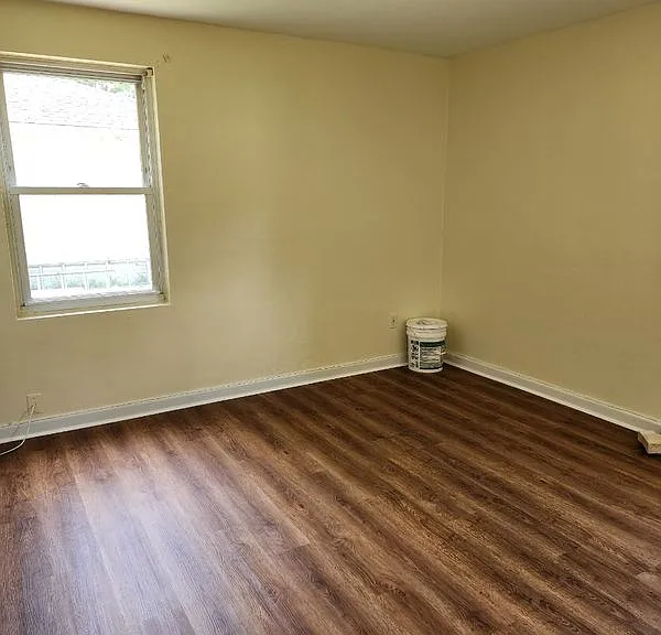 3556 Riverside Dr — Photo 11