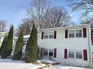 1037 Wagoner Dr, Wilmington, DE 19805