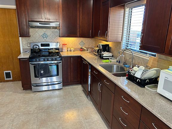2nd image of 312 Estancia Dr NW
