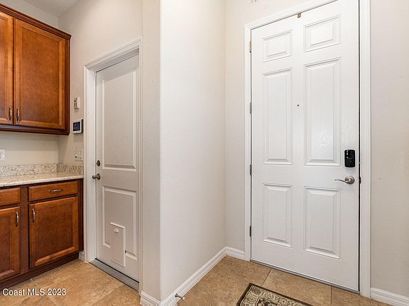 4th image of 3845 Archdale St
