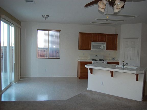 2nd image of 31568 Summerfield Ln