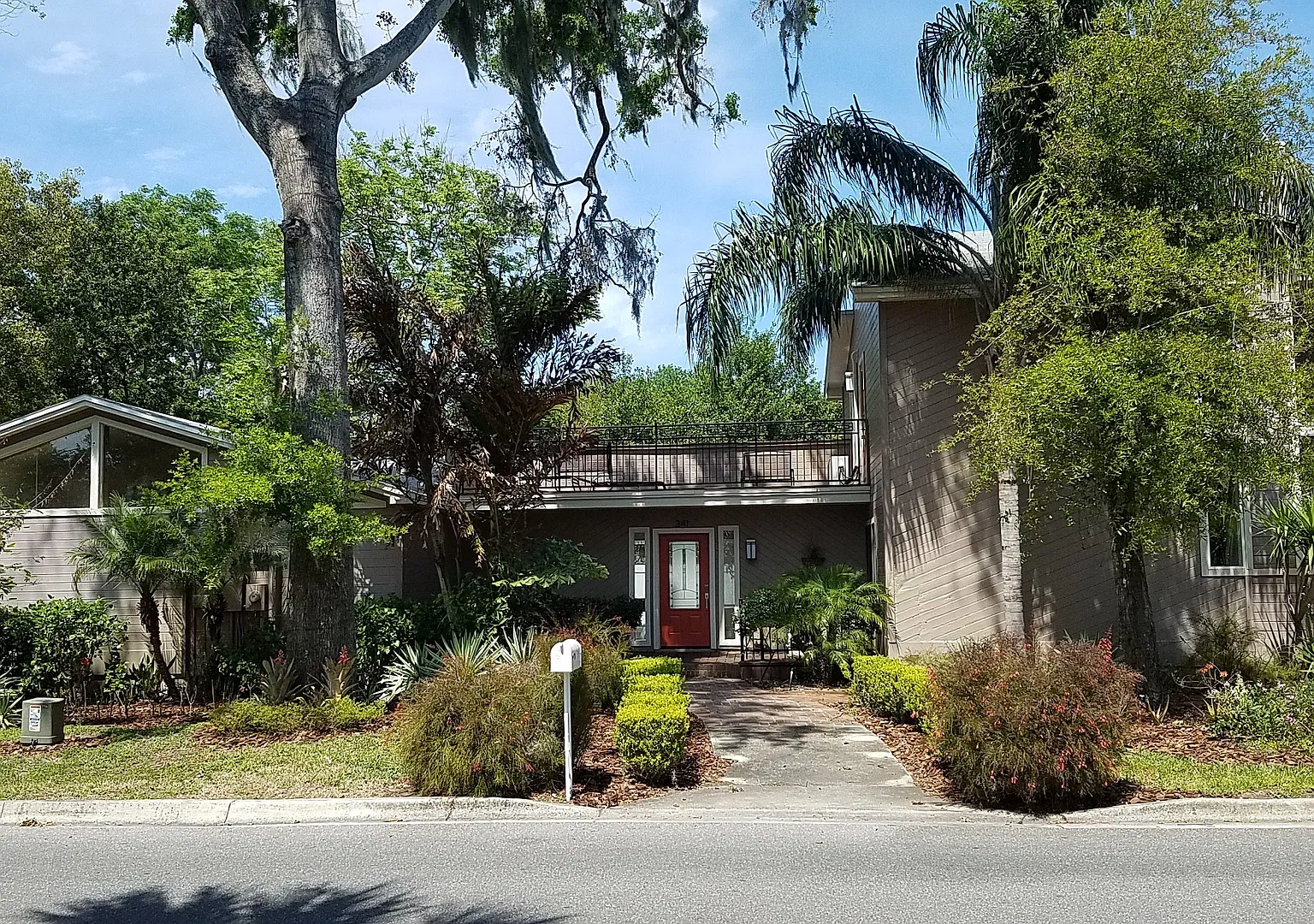 Winter Park Neighborhood — Photo 1