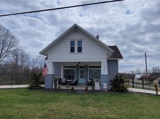 1060 Hocking Rd, Little Hocking, OH 45742