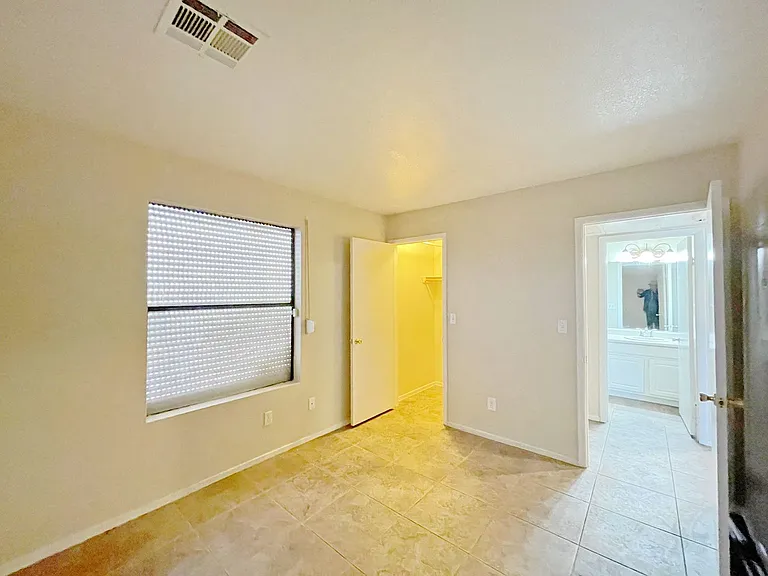 5171 Lindell Rd #101 — Photo 7