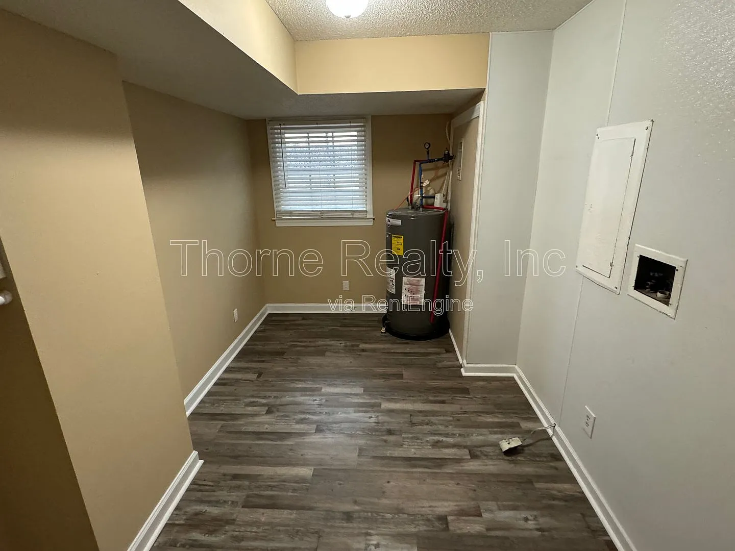 4 bed, 2.5 bath, 1876 sqft, $2,175 — Photo 4