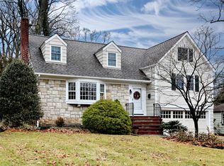 380 Beveridge Rd, Ridgewood, NJ 07450