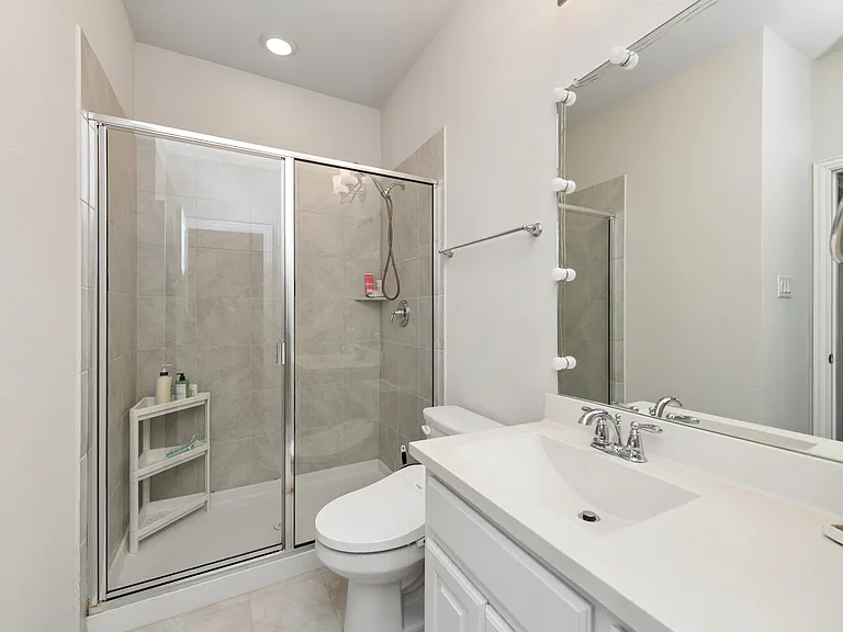 7108 Royal View Dr — Photo 13