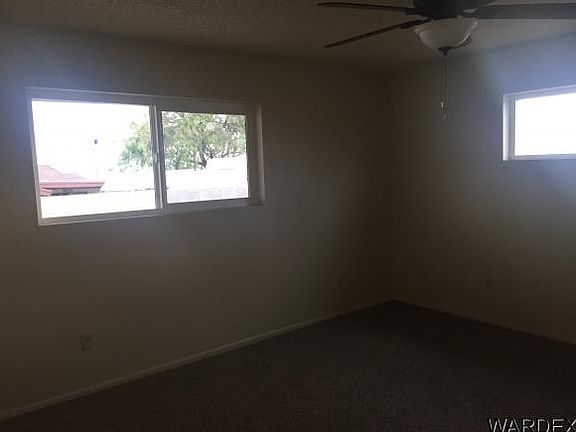 5th image of 2691 Holiday Dr