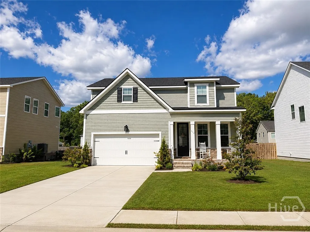 3 bed, 2.5 bath, 1842 sqft, $2,350 — Photo 1