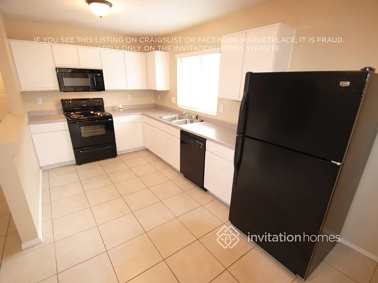 10465 E Azalea Ave — Photo 6