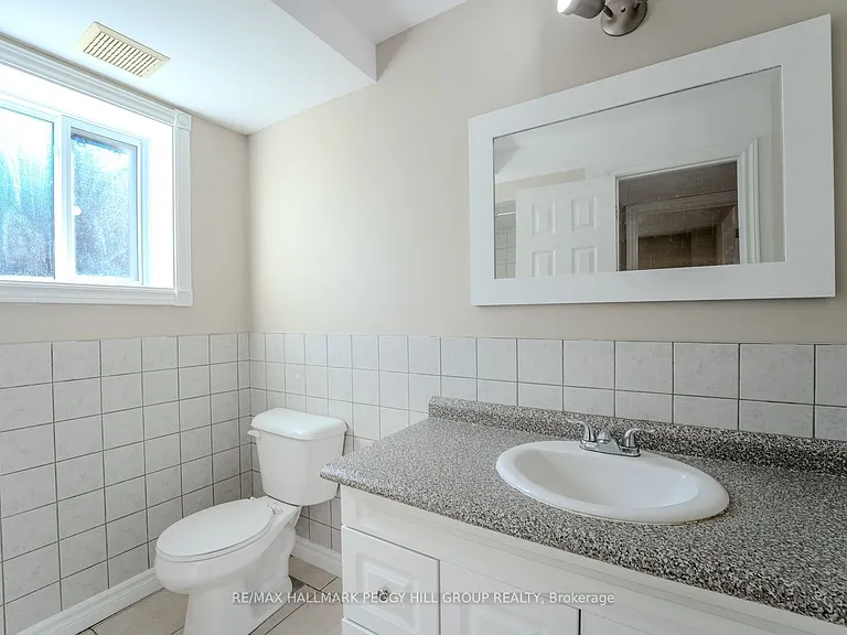 67 Iris Dr #LOWER — Photo 11