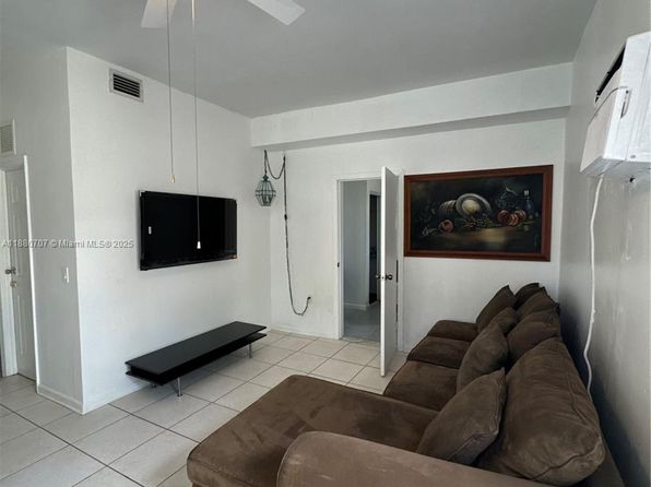 19730 NE 22nd Ave #B