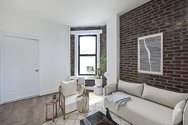 Rented by R New York