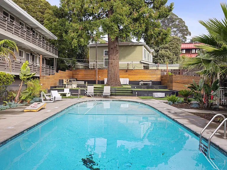 19 Knoll — Photo 9