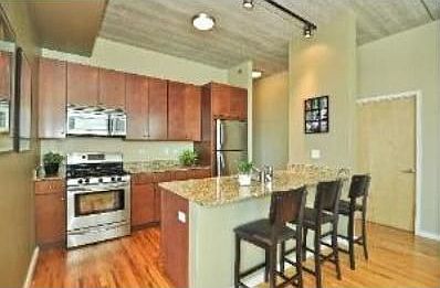 4th image of 630 N Franklin St APT 521