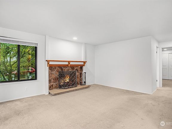 5th image of 10545 Meridian Avenue N #205
