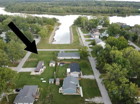 0 Cherry St, Carlyle, IL 62231