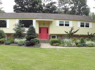 14 Payne Ct, Clifton Park, NY 12065