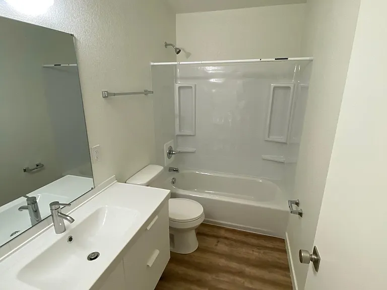 2502 W Saint Vrain St — Photo 7