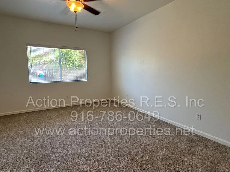 320 Bettencourt Dr — Photo 18