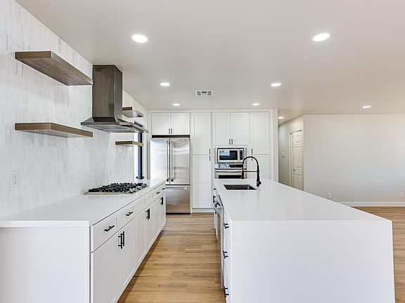 4th image of 6614 E Latham St