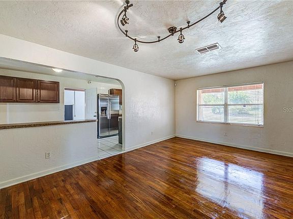 3rd image of 300 22nd St NW