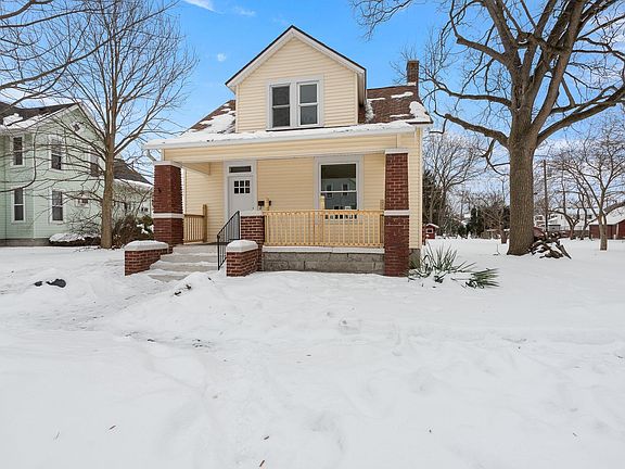 2nd image of 1016 Bell Ave