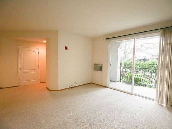 3rd image of 35550 Monterra Ter APT 101