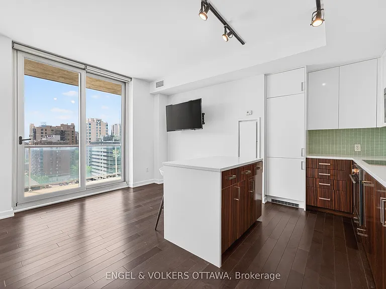 300 Lisgar St #1210 — Photo 5