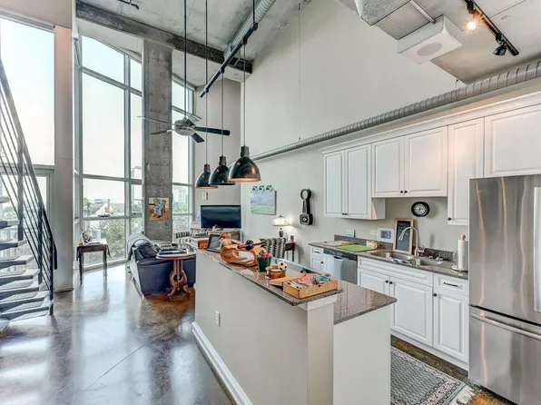 2000 Bagby St APT 5434, Houston, TX 77002