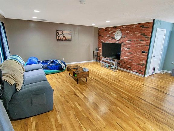 4th image of 70 Goodnight Terrace Rd
