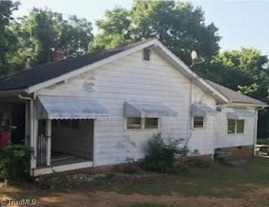 2nd image of 1700 E Commerce Ave