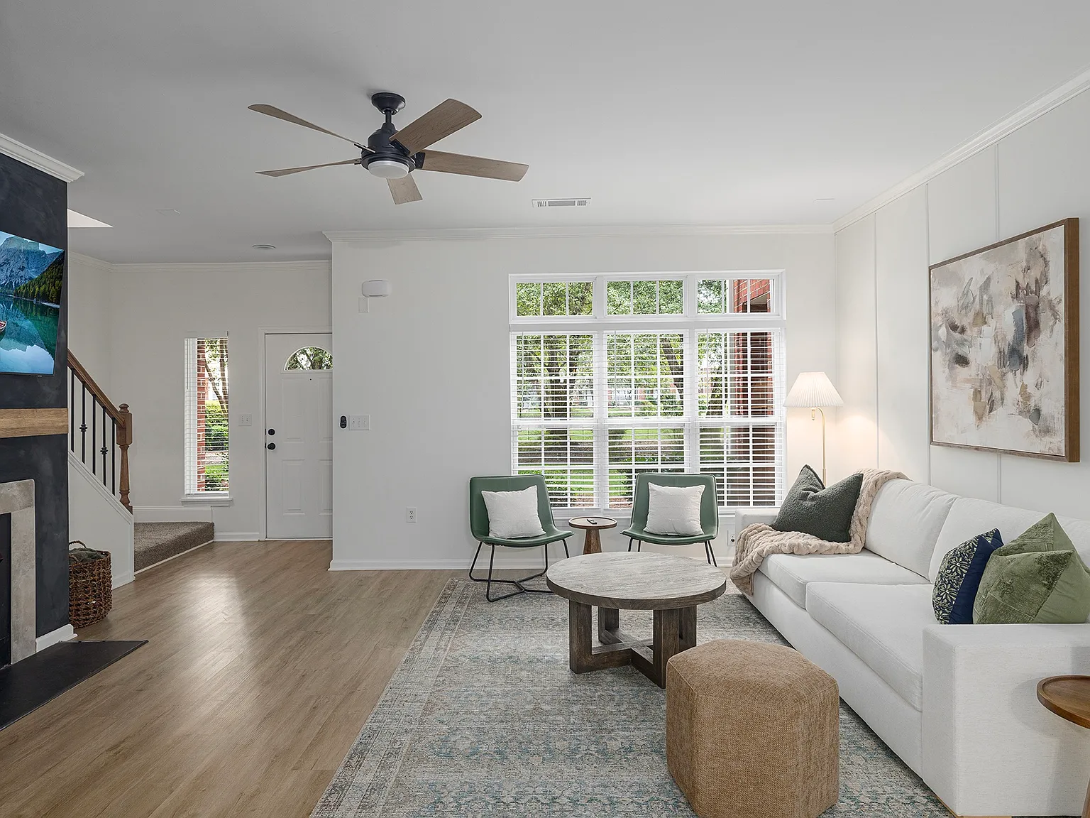 3 bed, 2.5 bath, 1493 sqft, $3,950 — Photo 1