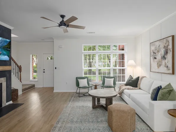 1123 Central Park Cir, Davidson, NC 28036