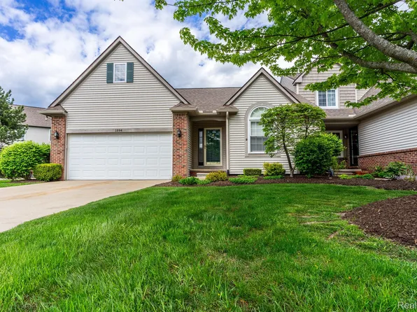 1594 Princewood Blvd, Howell, MI 48855