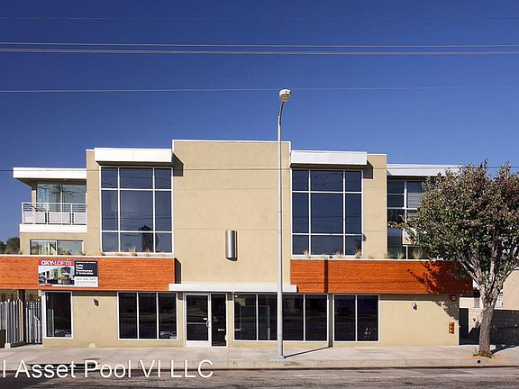2nd image of 4543 Eagle Rock Blvd #3