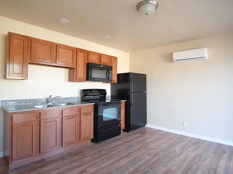 102 W District St #2 — Photo 2