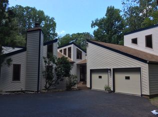 10 Apgar Way, Lebanon, NJ 08833