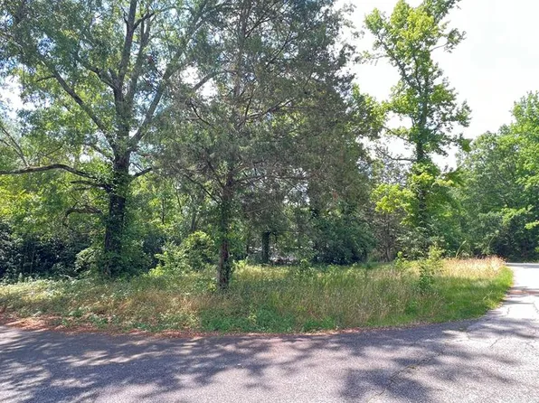 201 Reds Rd, Greenwood, SC 29649