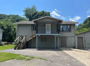 305 Diablock Rd, Hazard, KY 41701