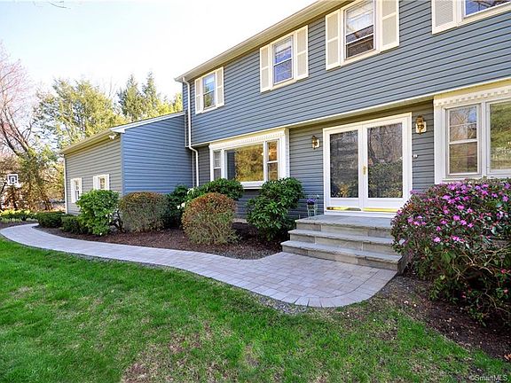 2nd image of 3 Rocklyn Dr