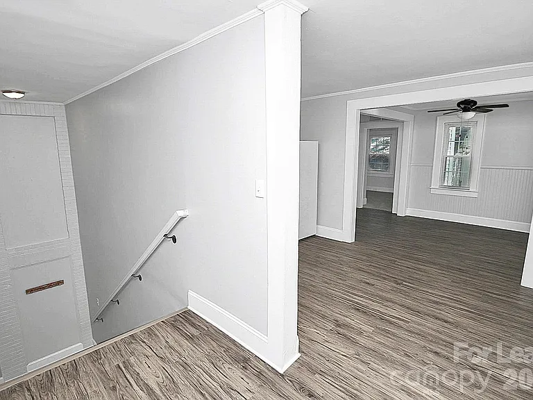 521 W 6th Ave — Photo 5