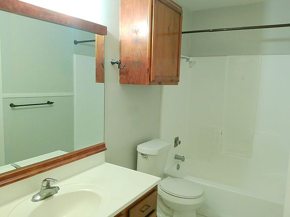 5th image of 6628B Hardwick St