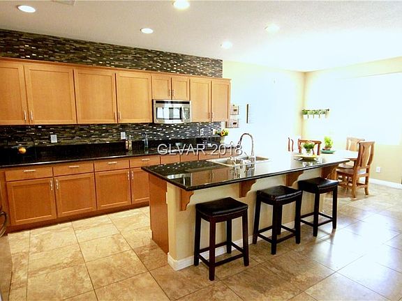 4th image of 10432 Bush Mountain Ave