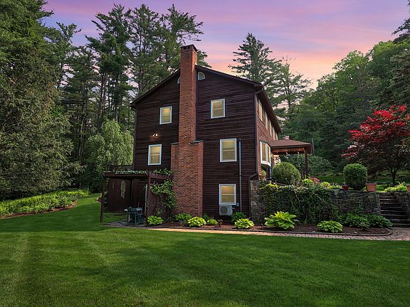 5th image of 11 College Hill Road